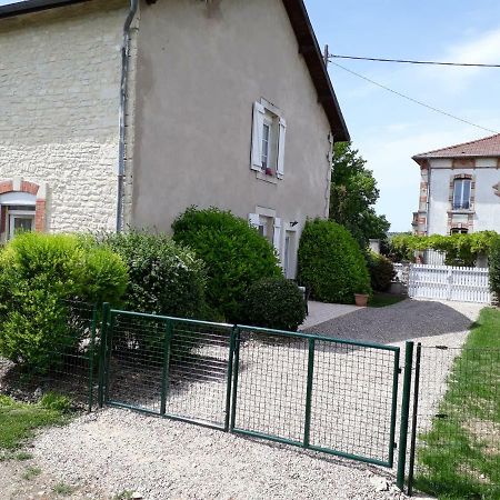 Gite Aux Lauriers Lacroix-sur-Meuse Eksteriør billede