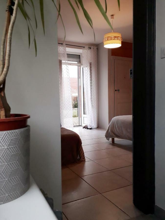 Gite Aux Lauriers Lacroix-sur-Meuse Eksteriør billede