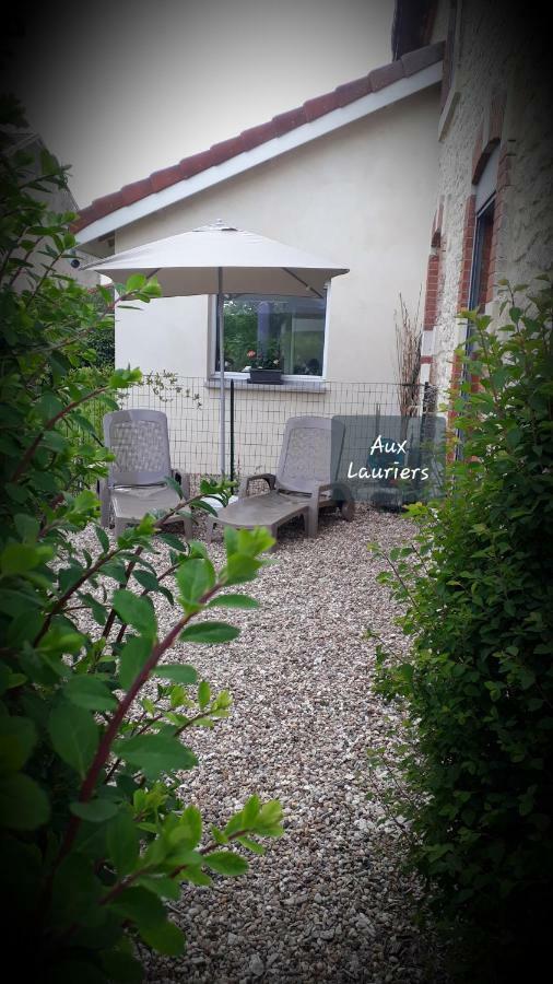Gite Aux Lauriers Lacroix-sur-Meuse Eksteriør billede